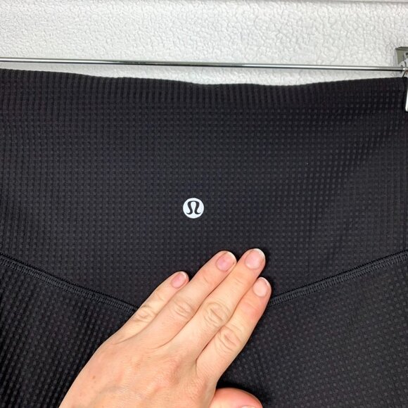 lululemon | V-Waist Yoga Tight *Grid Texture Black - Picture 4 of 6